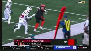 Joe Burrow throws it to his best receiver Cody Ford 😂
