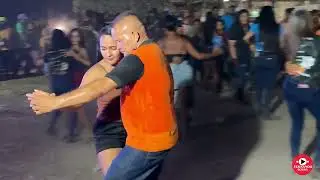 Forró arrochado na arena Ferradura 
