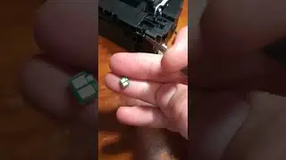 Original toner chip in compatible cartridge - HP laser