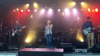 Alys   Show you live France Bleu Mayenne