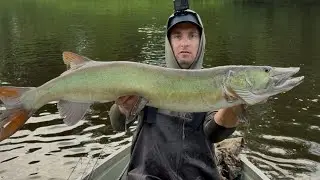 EARLY SEASON MUSKIES ON HOMEMADE BUCKTAILS