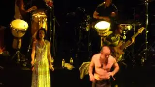 CALLE 13 - Ojos Color Sol - Paris 2015