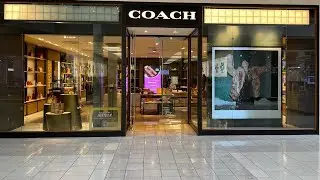 Y979 Что происходит в бутике COACH.