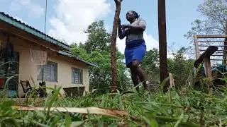 African village lifestyle-fuxing my hanging line. #villagelife #africanlife 