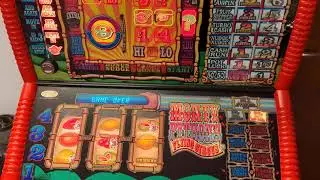 Monty Python's Flying Circus Fruit Machine WINK WINK - Barcrest Horizon MPU6