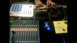 (Hard Techno Jam 141BPM) Novation Drum Station, Korg Volca Beats/Bass/Keys