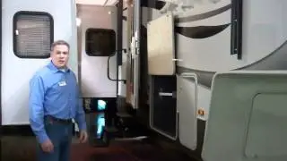 Montana High Country 213 RH at Midstates Campers!