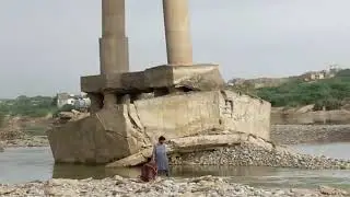 Bridge linking Karachi with Balochistan in unstable condition