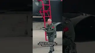 Hava Kuvvetleri Komutanı Orgeneral Ziya Cemal Kadıoğlu mekana giriş yapıyor 😎 #asbayraklarıas