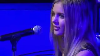 Vivv - Sign of the Times - Live