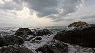 4K Free Stock Footage &ndash; Slow Waves Crashing on Cliff | No Copyright Nature Video