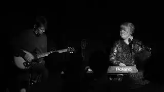 Erin Costelo - Worry, Don't Weigh Me Down (The Union Street 2017)