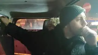 Paramaxil zamawia cheesburgera i cole