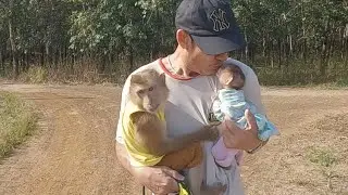 Grandpa takes care of Molly while searching for so cute Asher