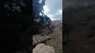 Он чуть не сорвался #двухподвес #mtb #mtbgirl