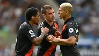 Several Everton Players Had To Beg Richarlison To Give Up Penalty After Grabbing Ball