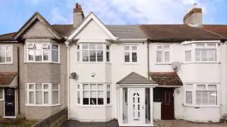 FOR SALE: Guide price &pound;390,000-&pound;410,000, 3 bedroom house, ABBEY WOOD, SE2