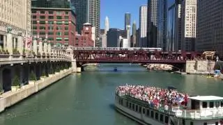 Merchandise Mart Chicago and Wells Street Bridge, Chicago, IL
