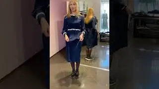 Закрытые платья более женственны и сексуальны. Как жонглировать женскими энергиями.