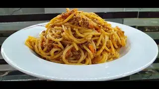 BOLONEZ SOSLU MAKARNA Tarifi ( evde 25 dk da yapılan enfes lezzet )