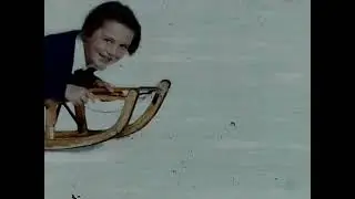 1955-1956 N°17  Argentières, ski, luge, petit train