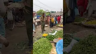 Sabzi mandi prank #funny #comedyprank #youtubeshorts #comedy #prank #shorts #viral #viralvideos