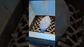 Big blue barrel shredder