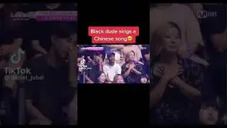 black guy singing Chinese