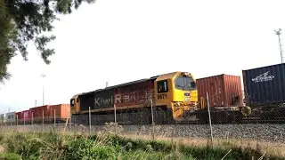 DL 9671 with Train MP3X passing Te rapa yard Hamilton NIMT