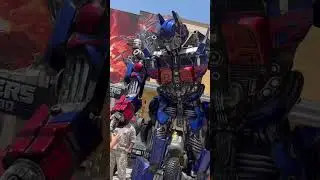 Despicable Me, Transformers & More: Theme Park Fun!