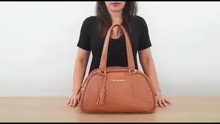 Bolsa Feminina de Couro com Divis&oacute;rias ARZON
