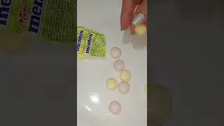 ASMR 📢 SATISFYING NATURAL SOUNDS EFFECT DROPPING MENTHOS CANDY #asmr #shorts #candy #ytshorts #viral
