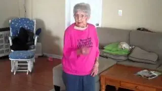 97 year old Granny dancing to Just Dance 2 - HOT STUFF!