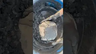 #cementart #crunchycrumbles #buildingmaterials #cementcrumbling #clay #sandandcement #satisfying