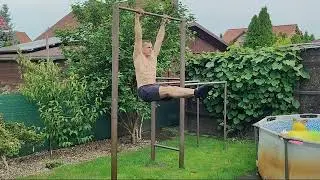 Nożyce pionowe w zwisie na drążku w L-Sit / Hanging L-Sit Flutter Kicks