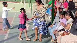 Valentina , si no manda. 
