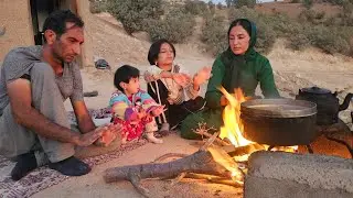 Hard Life in the Heart of the MountainsA Nomadic Motherand Her Disabled Daughter in the Cold Weather