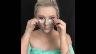 Kyshadow Bronze Palette/Grape Soda Lip kit