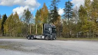 K&ouml;p Timmerbil Volvo FH16 750 6*4 p&aring; Klaravik