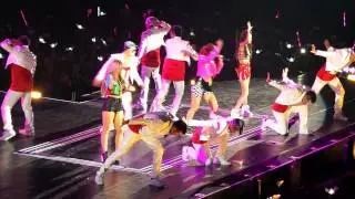 [Fancam] 2NE1 AON in Malaysia - ComeBackHome