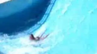 Surfando no Parque aqu&aacute;tico