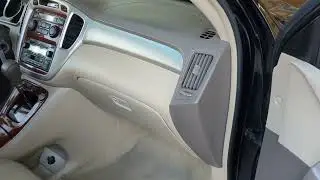 2006 Toyota Highlander passenger side pillar interior trip panel removal tech tip.