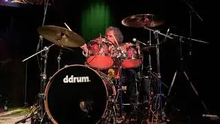 Corky Laing plays Mountain (with Richie Scarlet)
