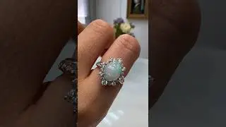 Custom-made opal ring with top cut diamonds and 18k rose gold 💍✨ #sevundesign #sevunbespoke