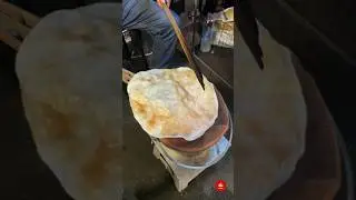 Thai Snack, Giant Rice Crispy (Khao Kriab Wow) - Thai Street Food