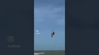 99% of the time! 🤣 #kitesurfer #surf #dontpullthebar