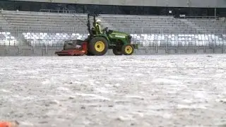 Grand stade de Bordeaux : la pelouse est sem&eacute;e