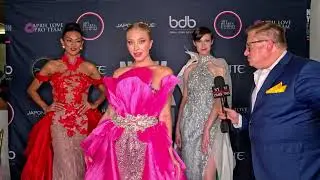 Модели демонстрируют наряды с подиума от дизайнера Дэнни Нгуена @artheartsfashion NYFW