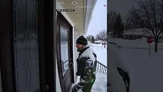 An ICE agent knocks on the door and gets a surprise.👮 #ice #usa #raids