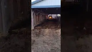 Spreading/loading Pen Manure Meyer's VB280.Part 2 and full videos for both In description